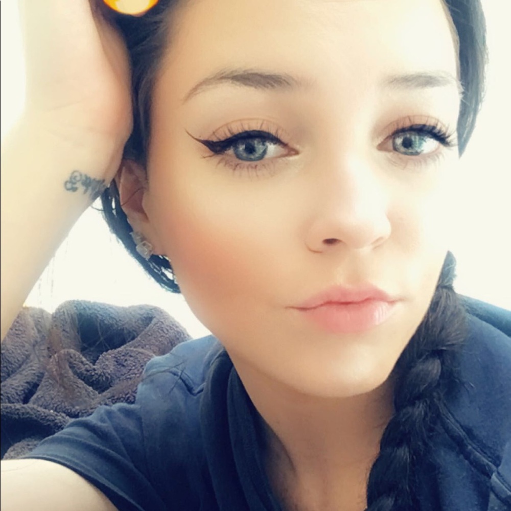 Meet your Posher, Sydney